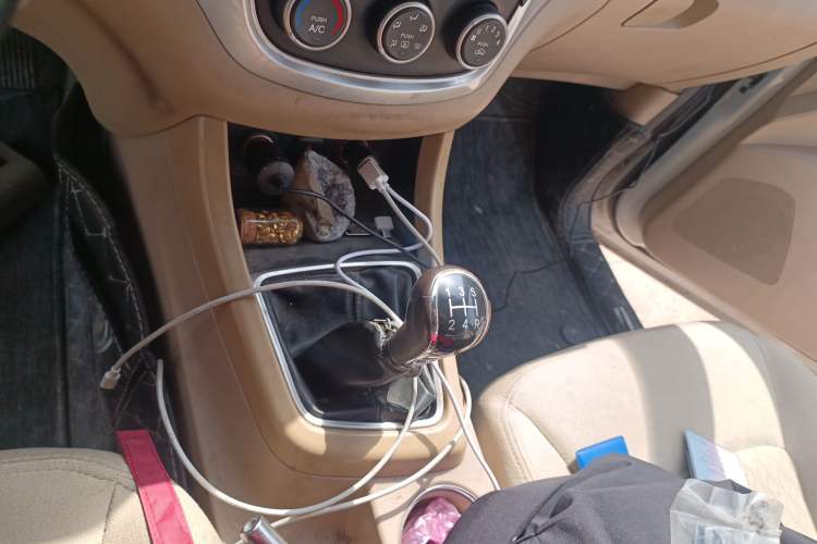 Used Baojun 730 2014 1.5L manual standard trim 7 seats