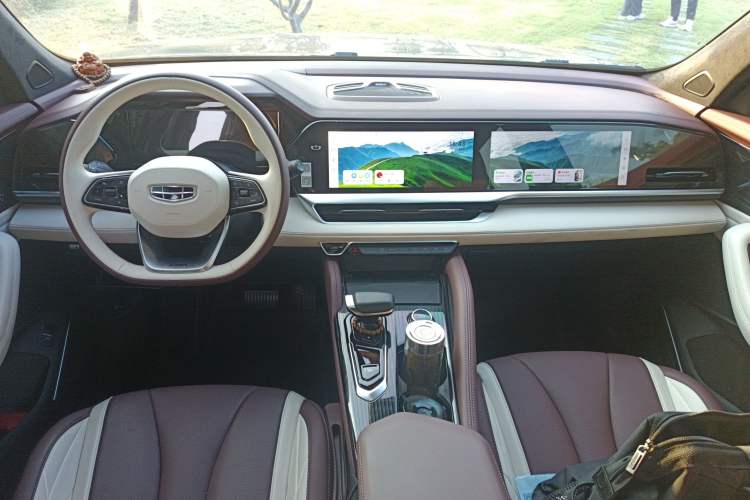 Used Geely Auto Monjaro L 2024 2.0TD High-Power Automatic Two-Wheel Drive Yunqi Version
