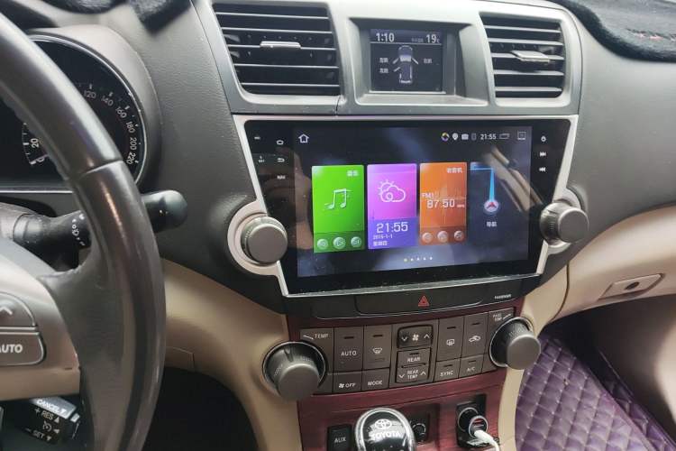 Used Toyota Highlander 2011 2.7L Two-Wheel Drive 7-Seater Luxury Edition Audio And AC Panel