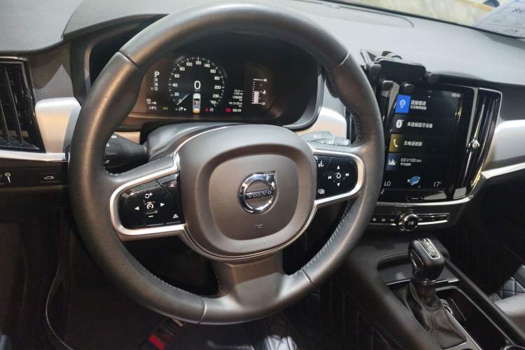 Used Volvo S90 2019 T4 Zhiyi Edition
