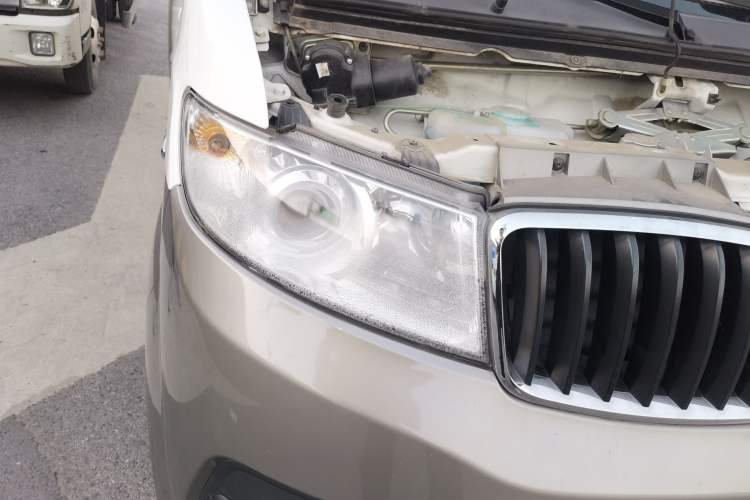 Used Jinbei New Hiace S 2021 1.5L Wealth Van Non-Air-Conditioned Version China VI Standard SWC15M