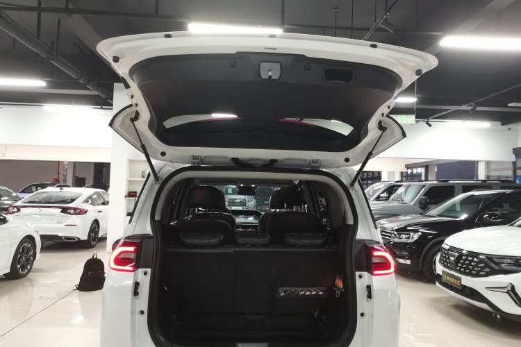 Used GAC Trumpchi M6 2023 PRO 270T DCT Luxury Edition
