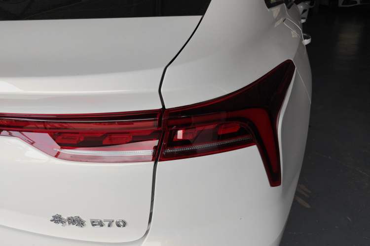 Used Bestune B70 2025 Dragon Edition 1.5T Enjoyment Model Right Rear Taillight