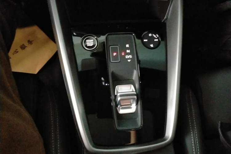 Used Audi A3 2024 Sportback 35 TFSI Fashionable Sports Model Gear Lever