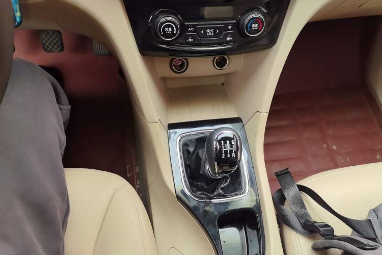 Used Baojun 730 2016 1.5L Manual Luxury Edition 7 Seats