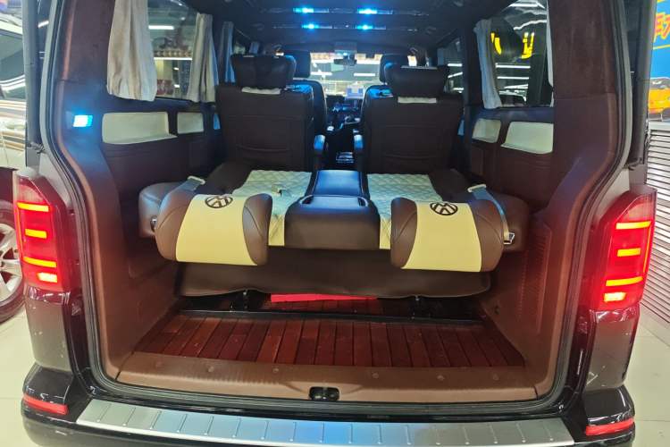 Used Volkswagen Caravelle 2019 2.0 TSI 4x4 Comfort Edition 7-Seater Trunk