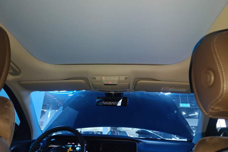 Used Mercedes-Benz E-Class 2023 Updated E 300 L Fashion Edition
