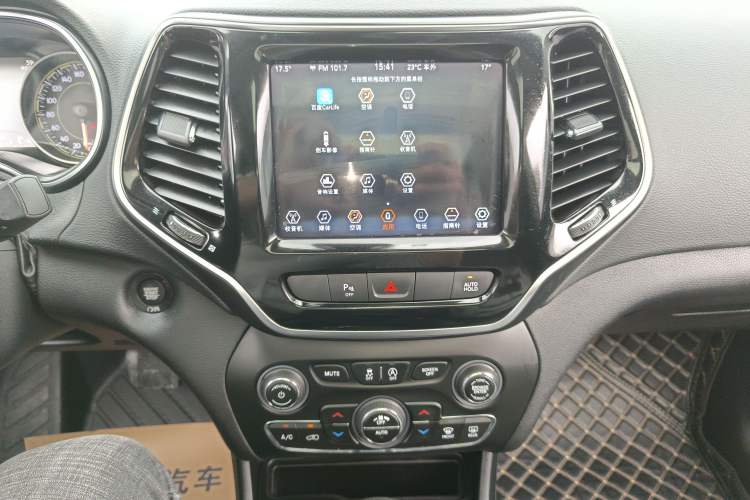 Used Jeep Cherokee 2020 2.0T Two-Wheel Drive Leading Edition