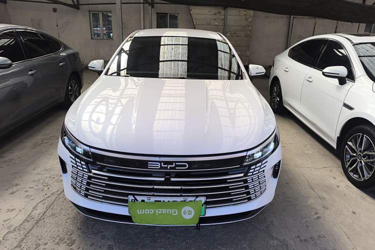 Used BYD Destroyer 05 2024 HONOR Edition DM-i 55KM Luxury Model Front