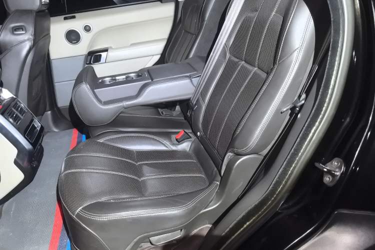 Used Land Rover Range Sport 2015 3.0 SC V6 HSE Left Rear Seat