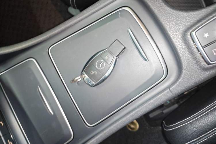 Used Mercedes-Benz GLA 2017 GLA 200 Fashion Model
