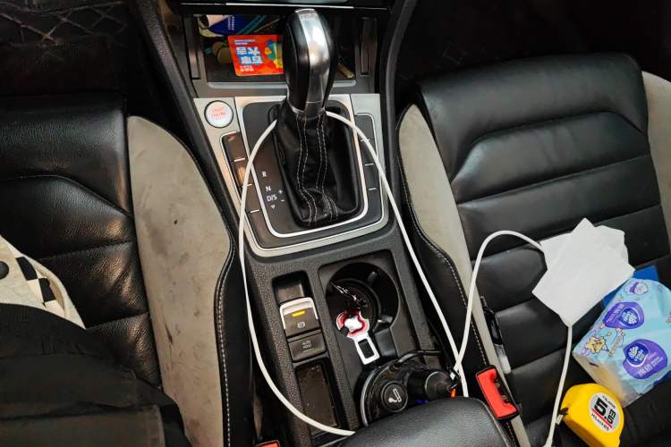 Used Volkswagen Golf 2016 1.4TSI Automatic R-Line Gear Lever