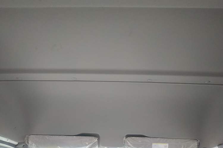 Used JMC Transit 2017 2.8T Commercial Version Short Wheelbase Mid-Roof 6/7/8-Seater JX493