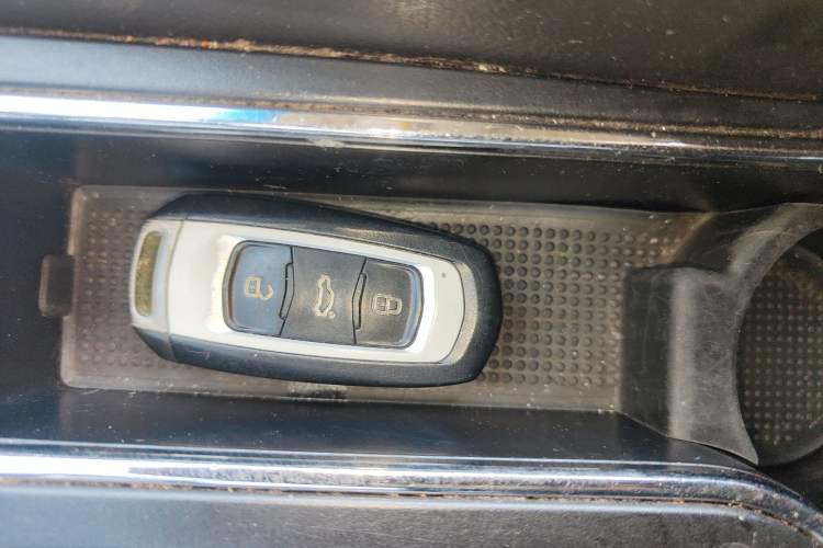 Used Geely Auto Emgrand 2017 Sedan Million Edition 1.5L Manual - Upward Version
