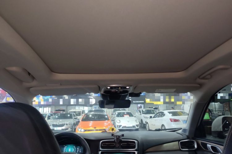 Used Lynk & Co 01 2017 2.0T Two-Wheel Drive Pro Edition Headliner