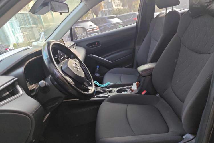 Used Toyota Corolla Cross 2024 2.0L Pioneer Edition
