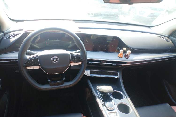 Used CHANGAN Eado 2023 Changan Edition PLUS Blue Whale NE 1.4T GDI DCT Prestige Version