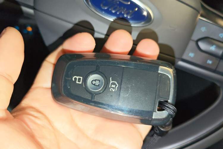 Used Ford Edge 2023 Ford Explorer L 2.0T EcoBoost E-Hybrid Two-Wheel Drive 7-Seater Luxury Model
