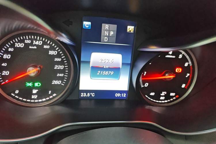 Used Mercedes-Benz GLC 2016 GLC 300 4MATIC Luxury Model
