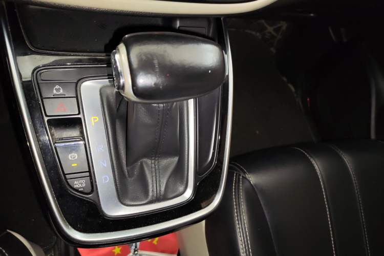 Used GAC Trumpchi M6 2021 270T DCT Elite Edition (7-seater) Gear Lever