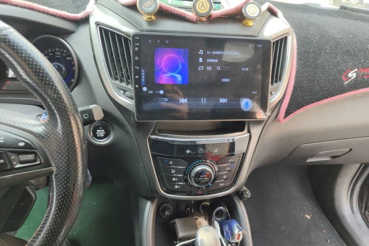 Used CHANGAN CS75 2014 1.8T Automatic Elite Model China IV Standard
