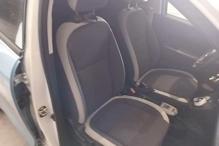 Used ORA Black Cat 2021 301 km Basic Version

