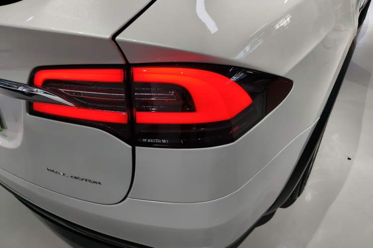 Used Tesla Model X 2019 Long-Range Version
