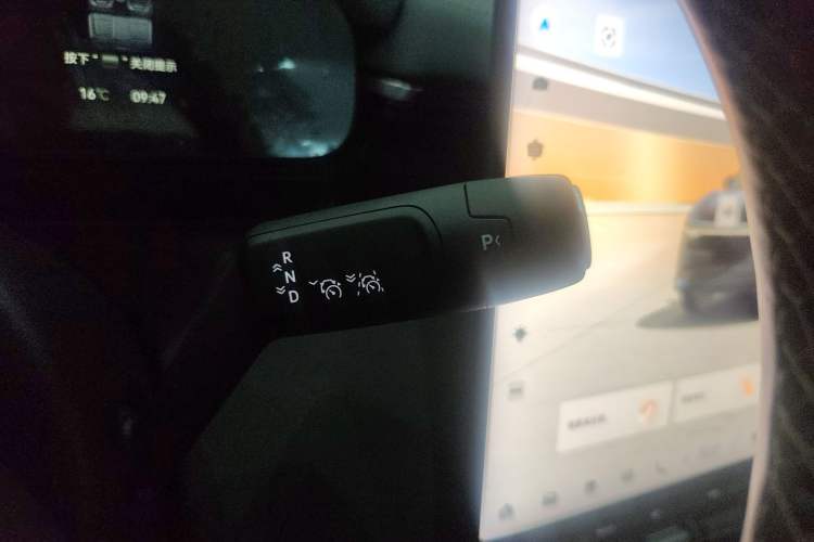 Used Zeekr 7X 2025 100 kWh Long-Range Rear-Wheel Drive with Intelligent Driving Features Gear Lever