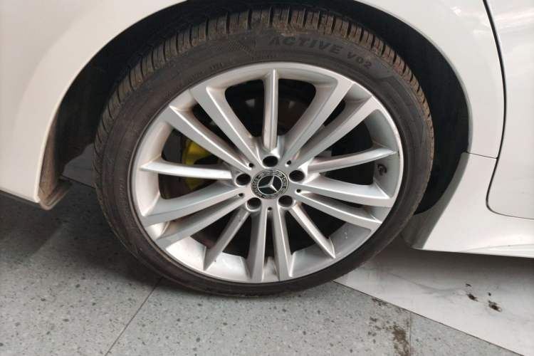 Used Mercedes-Benz CLS 2020 CLS 300 Sport Edition Right Rear Wheel Hub