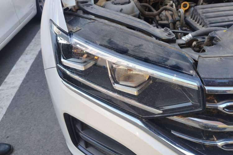 Used Volkswagen Tayron 2022 280TSI Two-Wheel Drive Luxury Smart Connectivity Version
