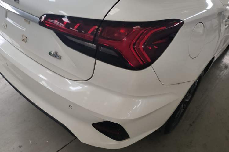 Used Roewe Ei5 2021 500 Prestige Edition Right Rear Taillight