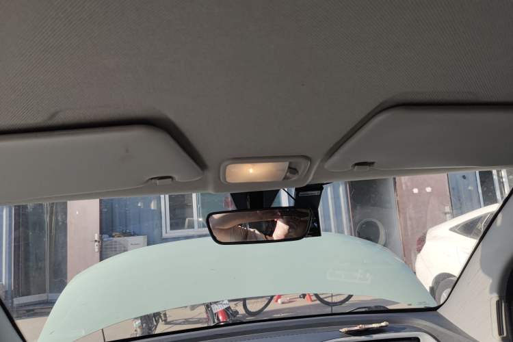 Used Wuling Hongguang MINIEV 2022 Macaron Premium Model – Lithium Iron Phosphate