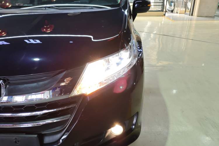 Used Honda Odyssey 2015 Revised Version 2.4L Supreme Edition