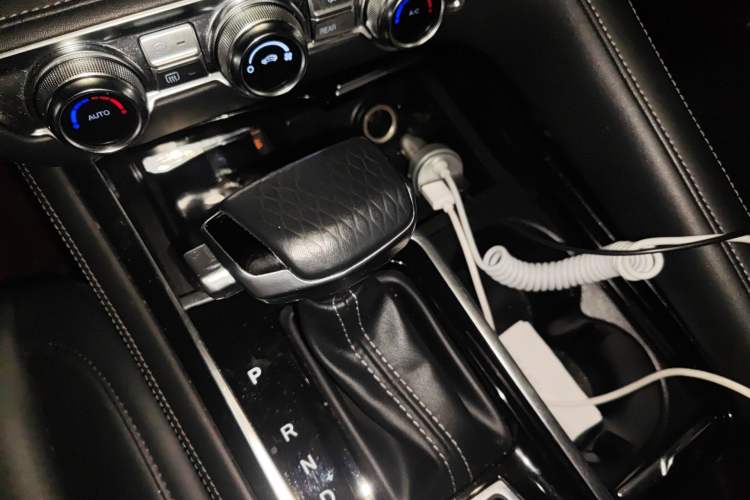 Used CHANGAN CS95 2019 2.0T Two-Wheel-Drive Luxury Version
