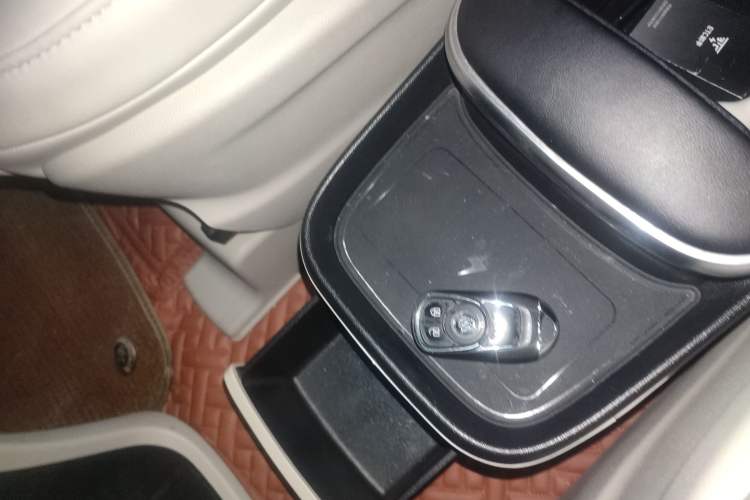 Used Buick GL8 2018 ES 28T Comfort Model China VI Standard