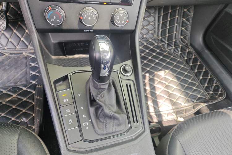 Used Volkswagen Lavida 2019 1.5L Automatic Comfort Edition China VI Standard