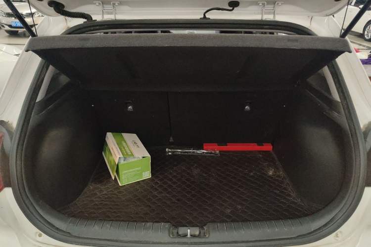 Used Hyundai Verna RV 2017 1.4L Automatic Sport Version National Emission Standard V
