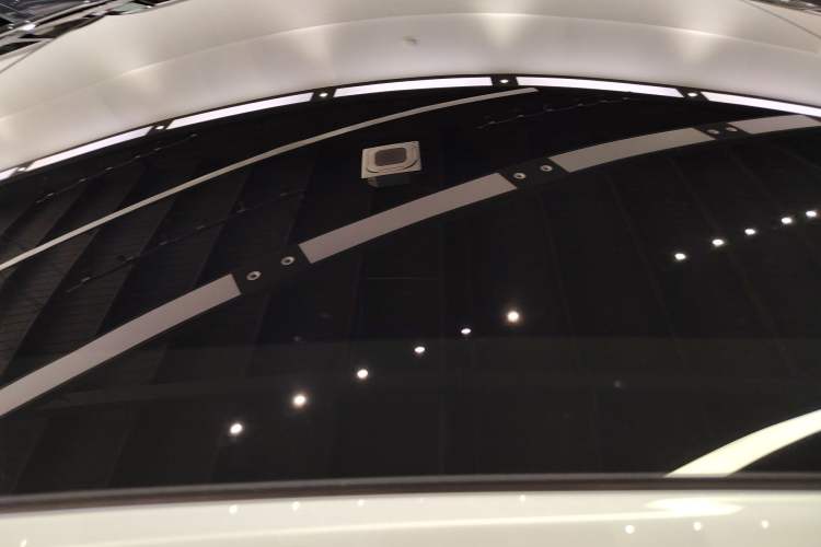 Used Tesla Model 3 2025 Rear-Wheel-Drive Version Roof