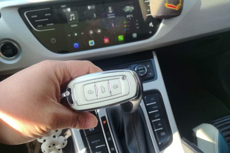 Used Geely Auto Emgrand X7 Sport 2018 1.8TD Automatic All-Wheel-Drive ZhiZun Model with 4G Connectivity