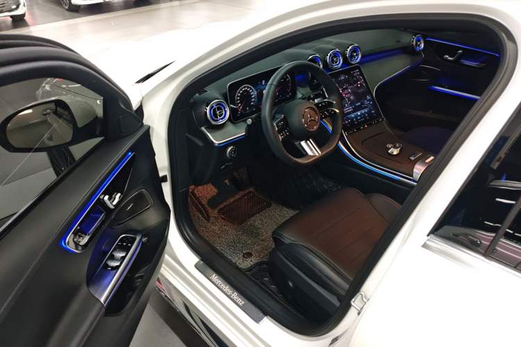 Used Mercedes-Benz C-Class 2023 Second Facelift C 260 L Sport Edition Driver Seat