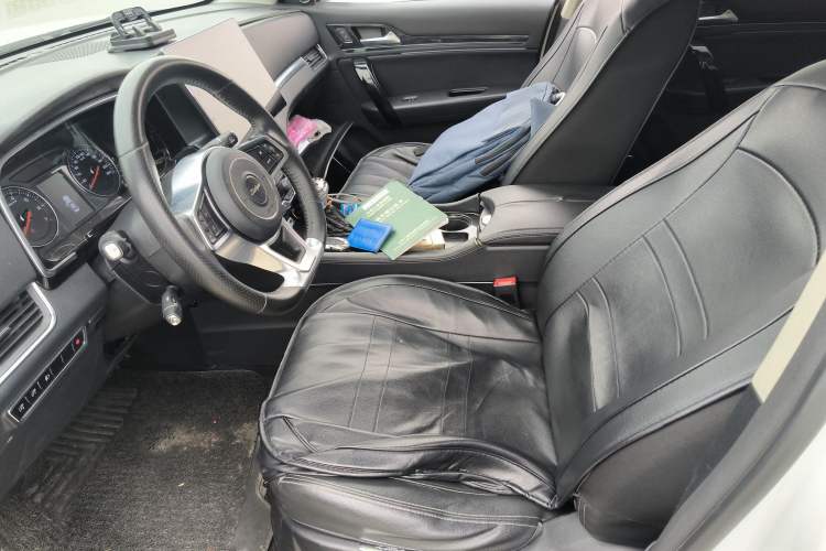 Used Zotye T600 Coupe 2017 1.5T Automatic Luxury Model Left Front Seat