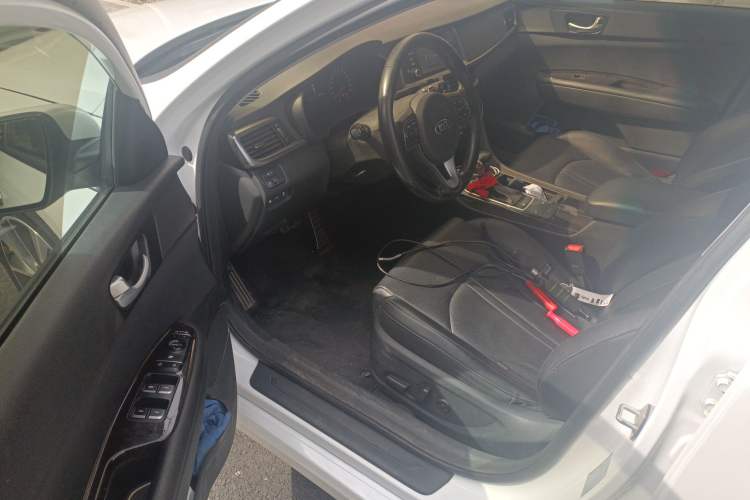 Used Kia K5 2016 2.0L Automatic LUX
