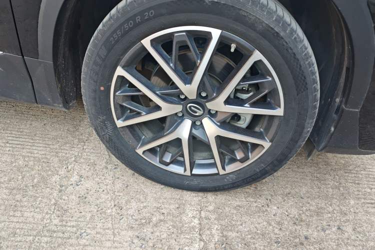 Used GAC Trumpchi GS8 2022 Linghang Series 2.0 TGDI Two-Wheel-Drive Luxury Smart Connectivity Version (7 Seats)
