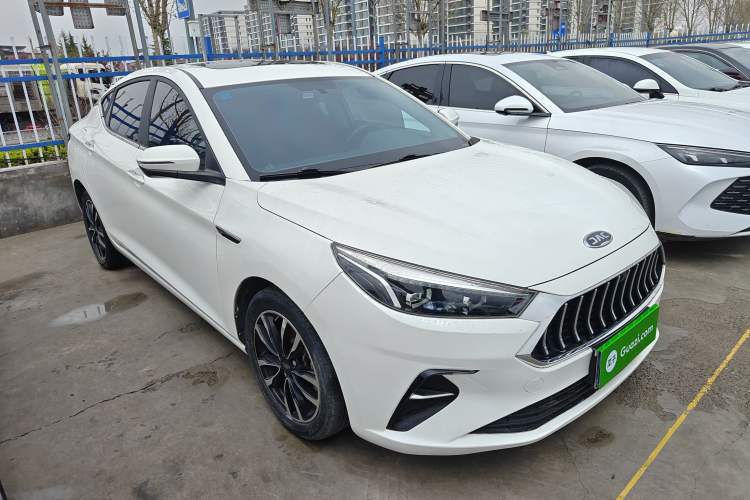 Used JAC Group J7 2020 1.5T CVT Elite Model Front Right 45 Deg