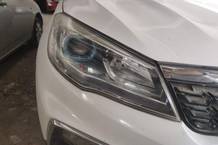 Used Leopaard CS9 2017 1.5L CVT Comfort Model Right Front Headlight