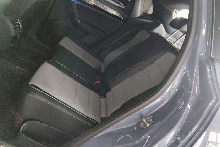 Used Volkswagen Tayron X 2020 380TSI Four-Wheel Drive Prestige Connected Version Left Rear Seat