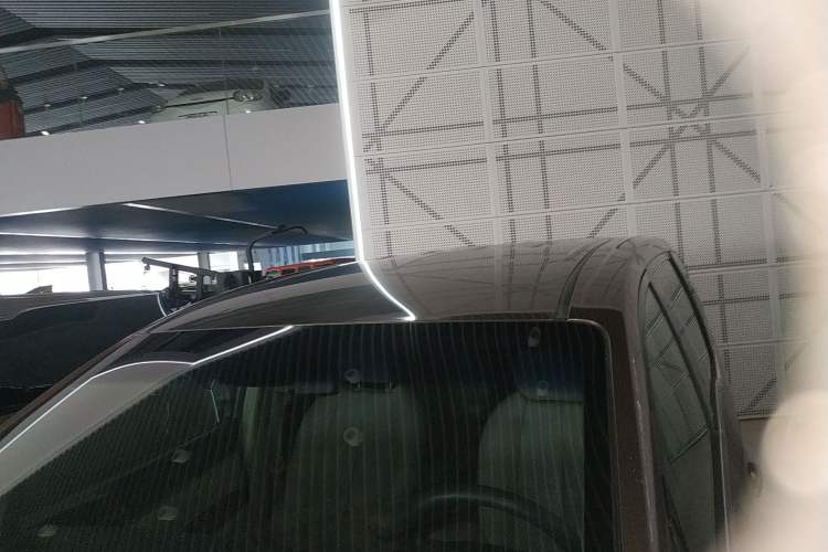 Used Buick GL8 2018 28T Comfort Model China VI Standard Roof