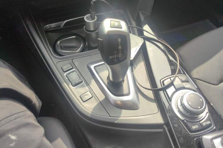 Used BMW 3 Series 2016 320i Fashion Model
