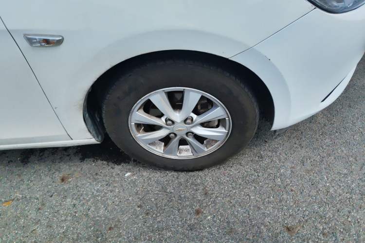 Used Chevrolet Sail 2015 Sail 3 1.5L Manual with Ideal Sunroof Edition Right Front Wheel Hub