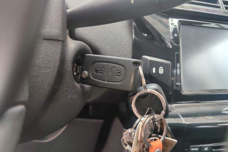 Used Citroen C-Quatre 2013 Facelifted CROSS 1.6L Automatic Vehicle Key